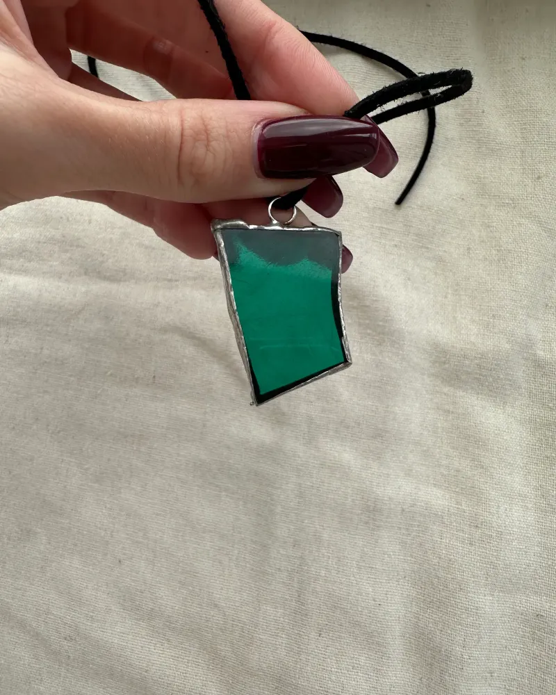 Подвеска в витражной технике из зелёного стекла — Green