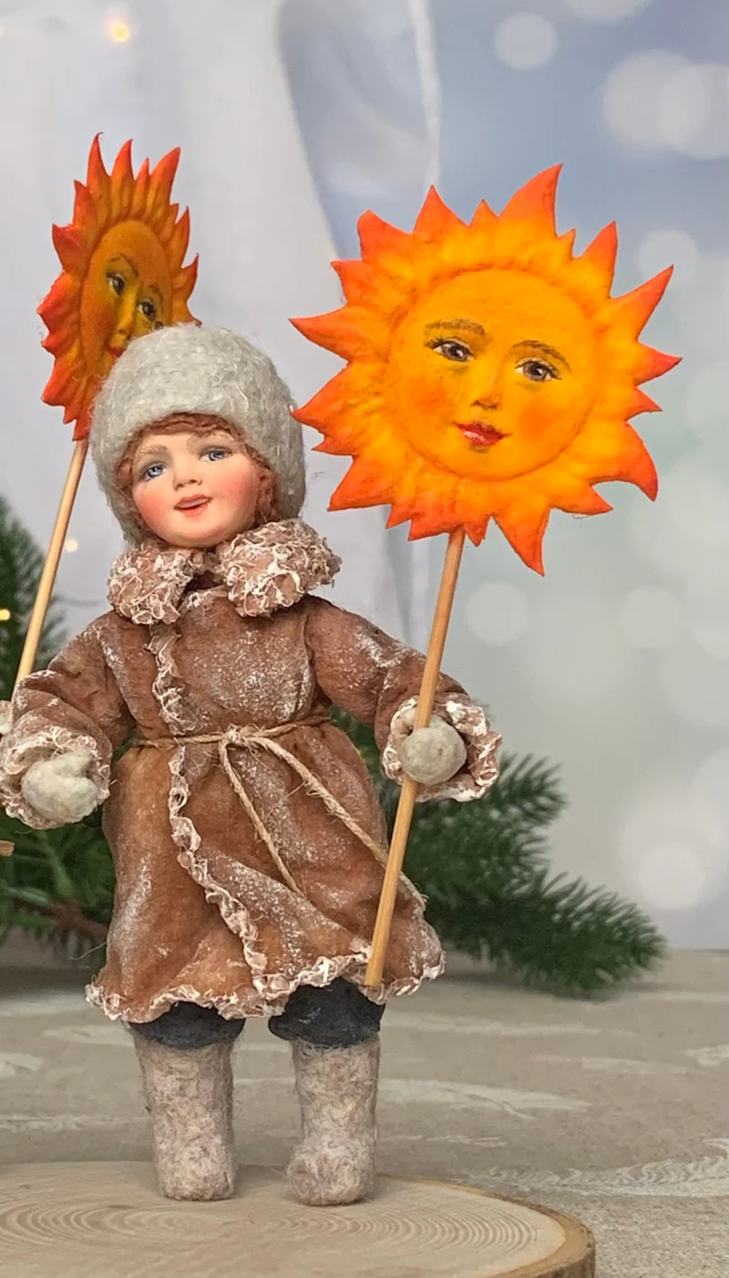 Мальчик с солнцем, рождественские колядки