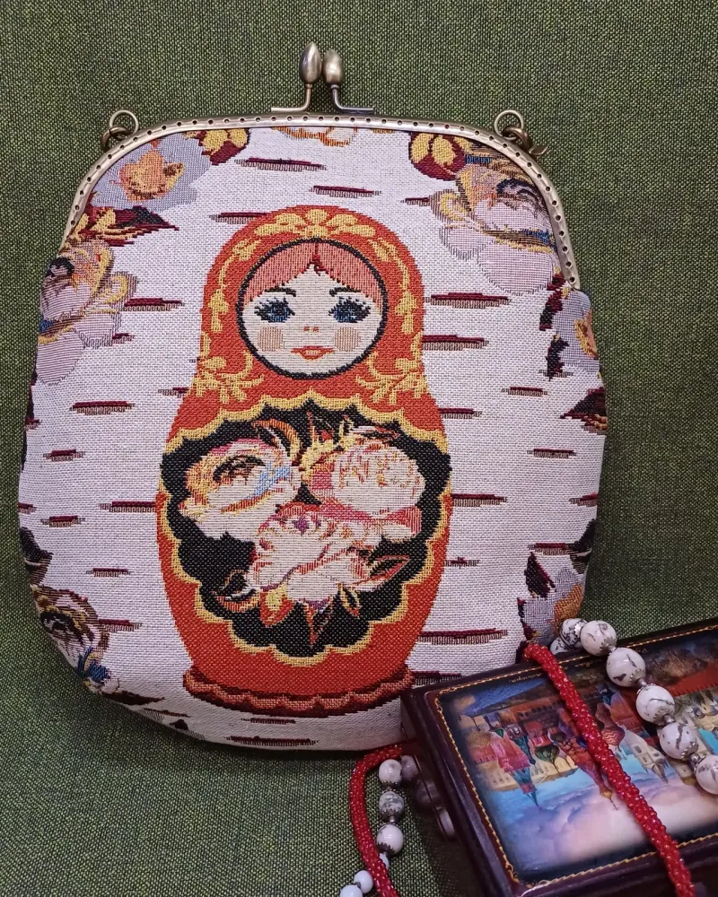 Сумочка «Матрёшка» на фермуаре