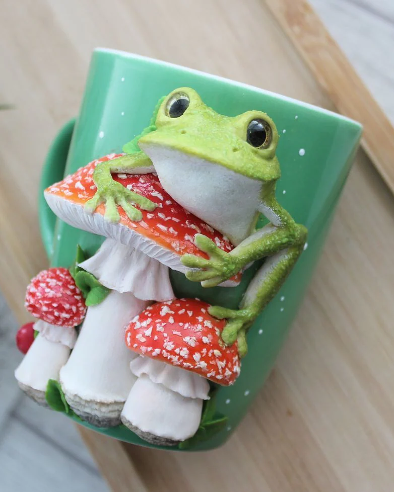Кружка Лягушка с мухоморами