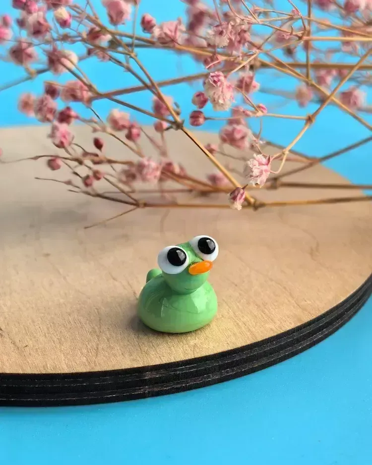 Стеклянная фигурка «Уточка розовая» — Зелёная