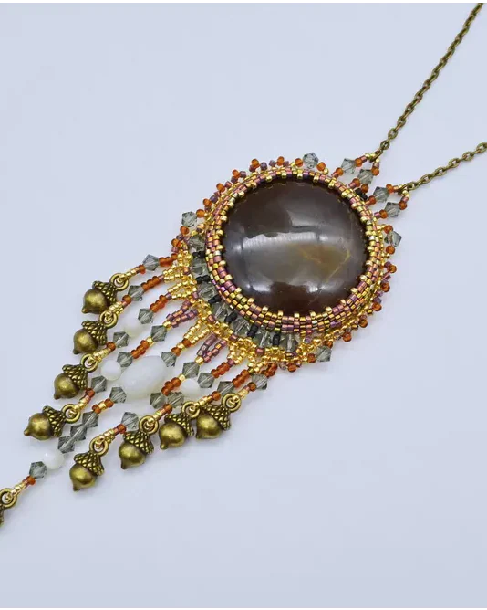 Кулон ручной работы с кальцитом и Swarovski