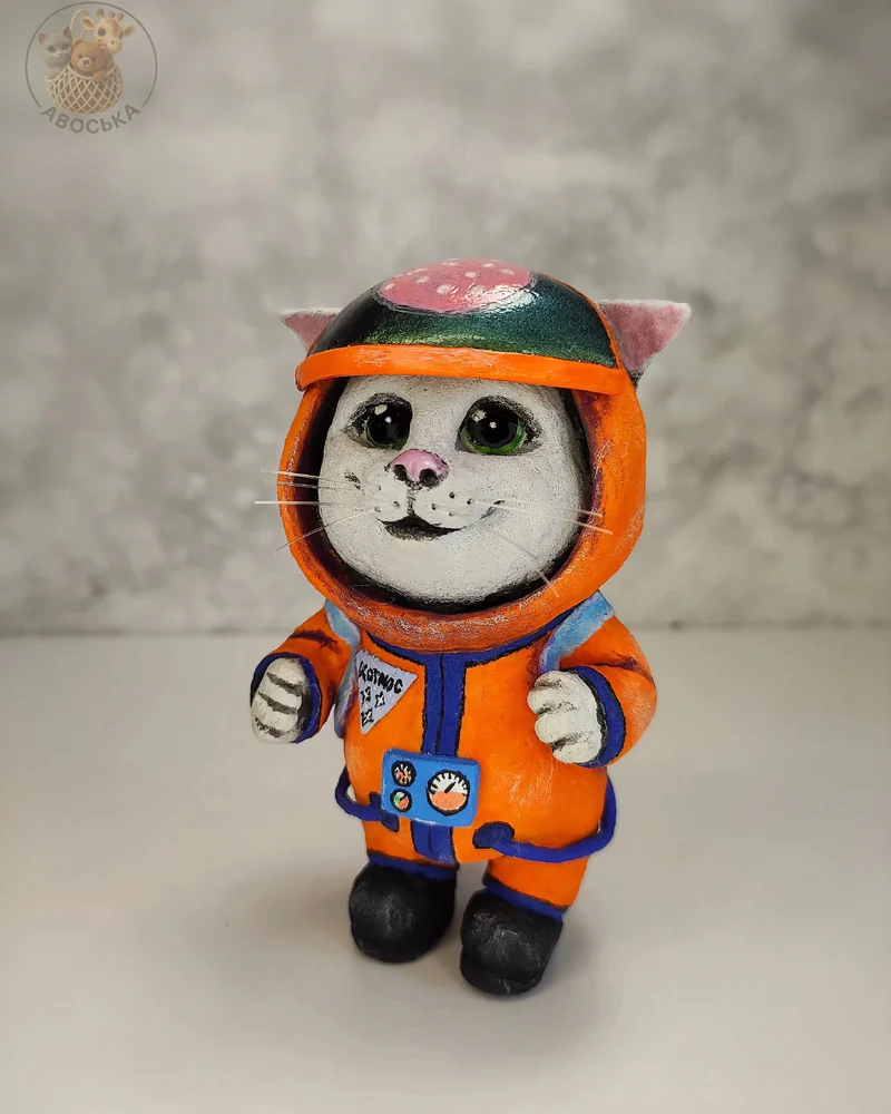 Ватная игрушка «Котик-космонавт»