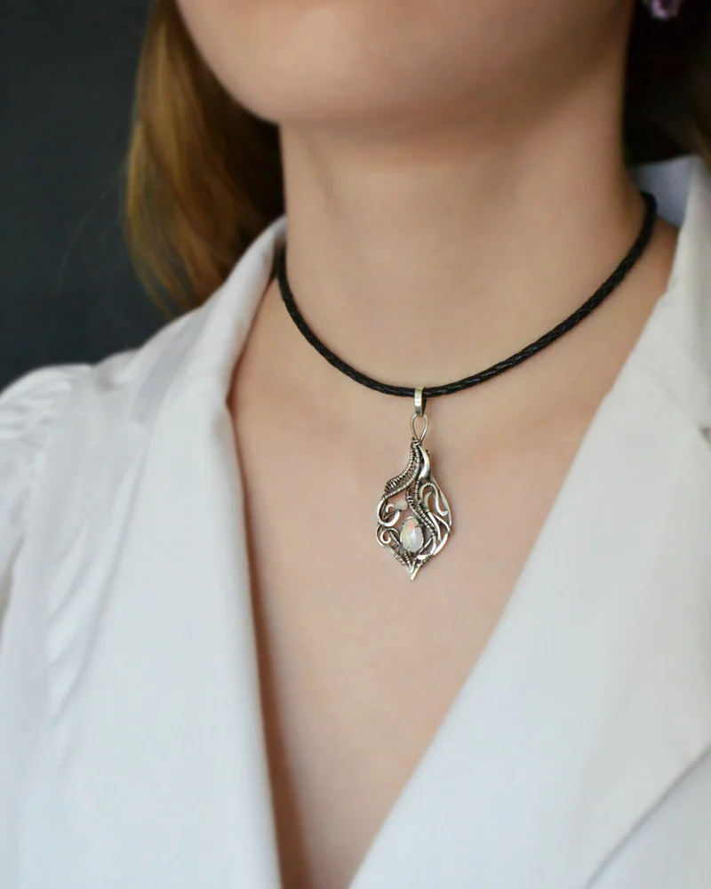 Кулон с опалом Lace Колье чокер фантазийный
