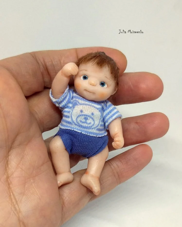 Кукла Мальчик малыш для кукольного дома Миниатюра 1 к 12