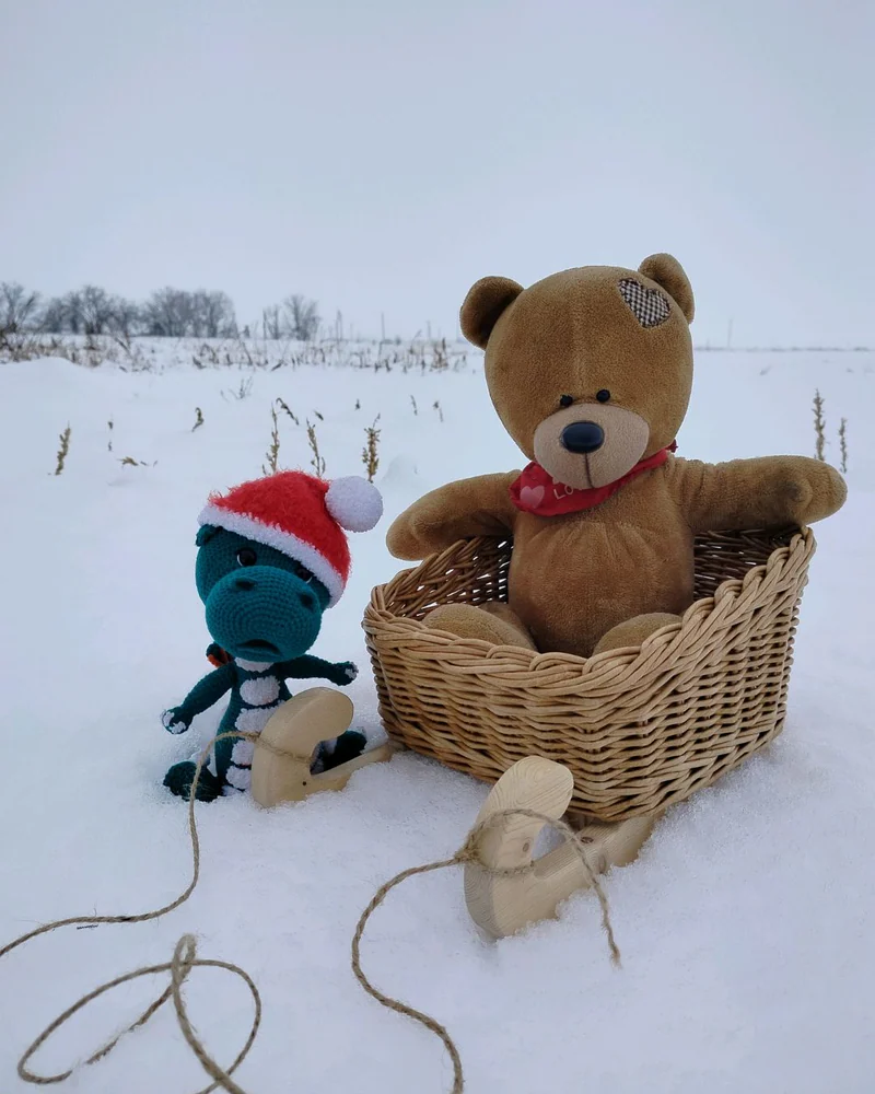 Корзины:плетеные санки для новогоднего подарка