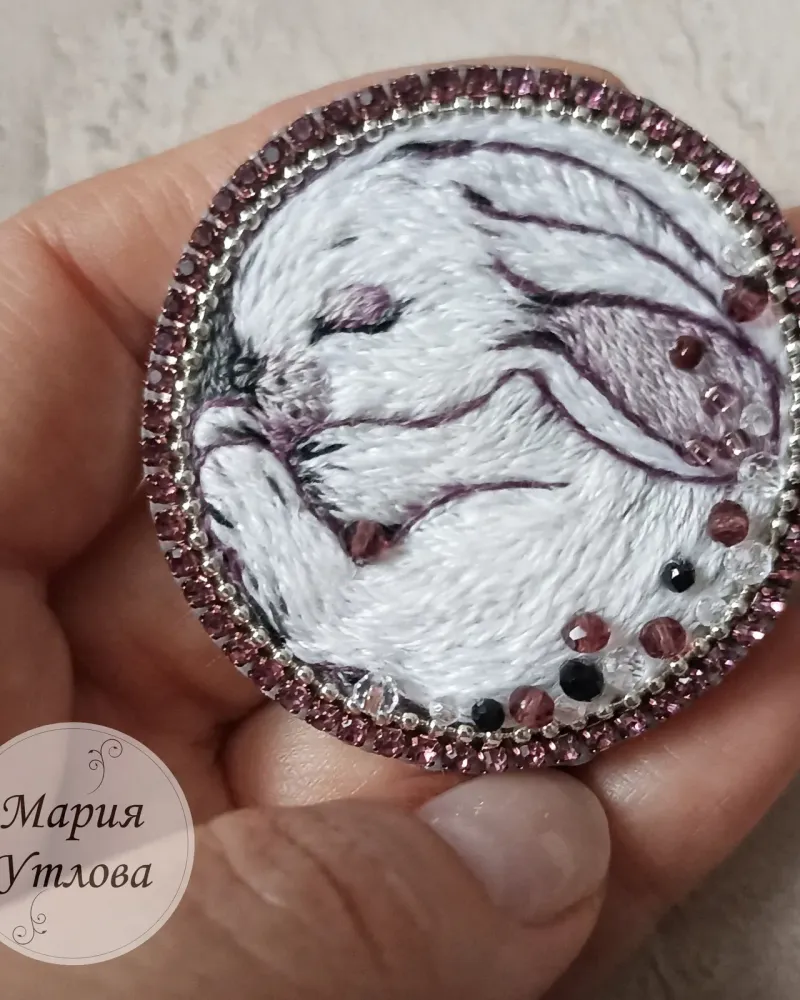 Брошь «Зайчик», белая