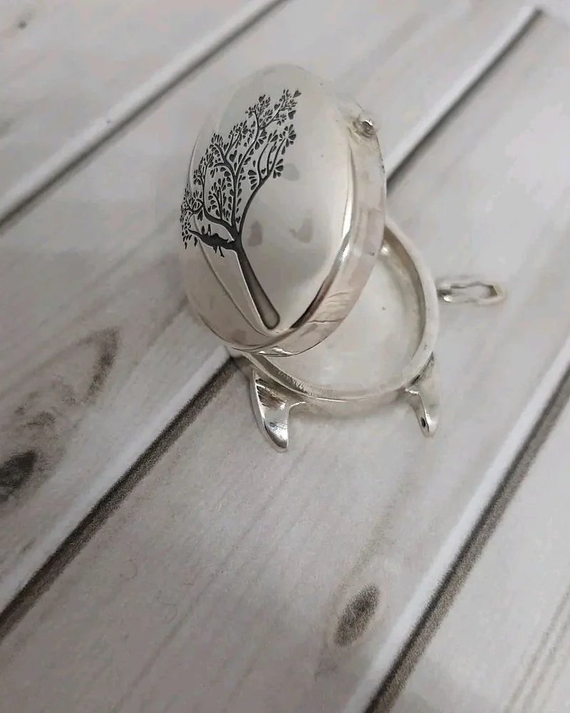 Локет на руку