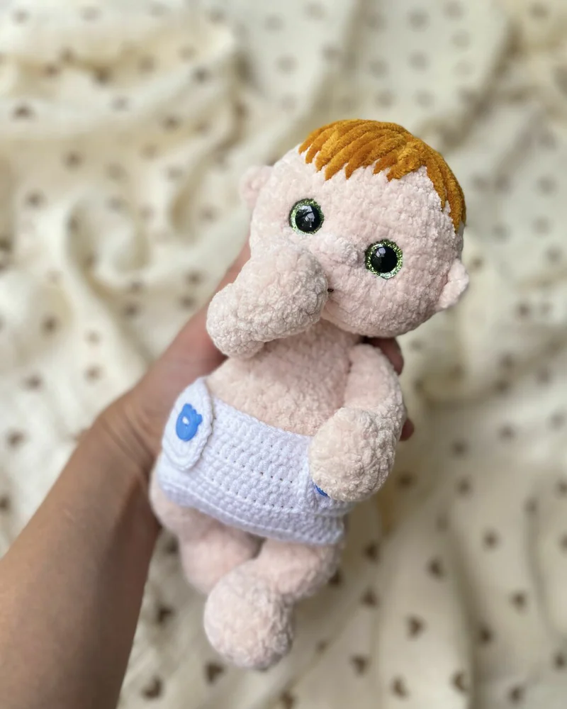 Вязаный пупс малыш амигуруми