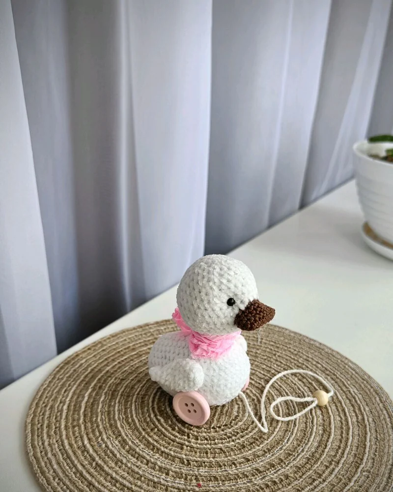 Утёнок — игрушка для кукол