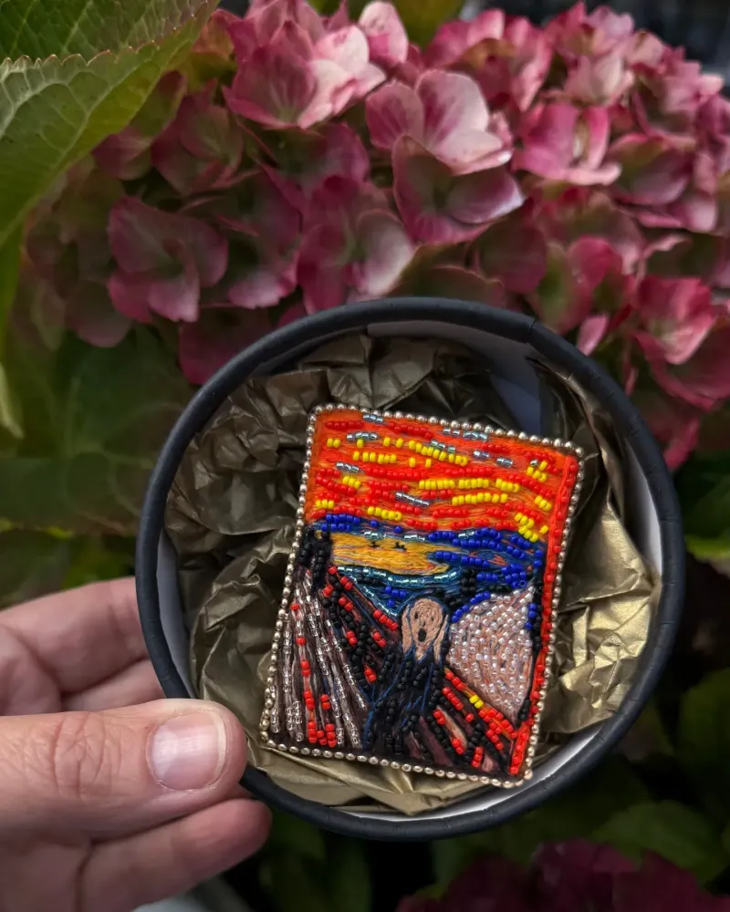 Брошь «Крик»