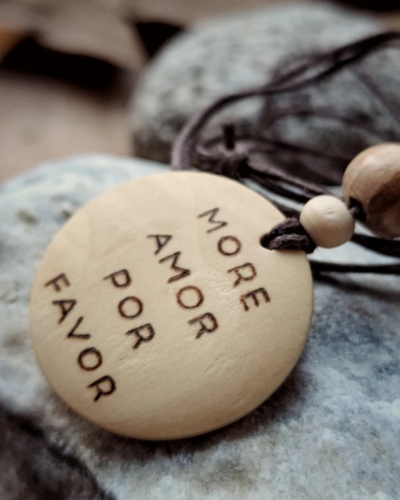 Кулон-подвеска из березы "More amore"