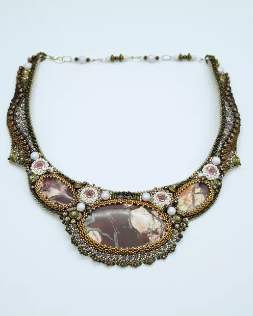 Колье с яшмой и Swarovski