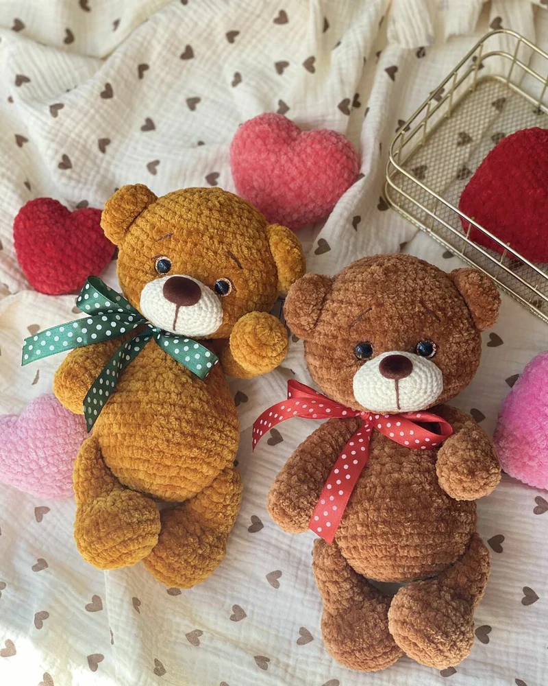 Вязаный мишка амигуруми