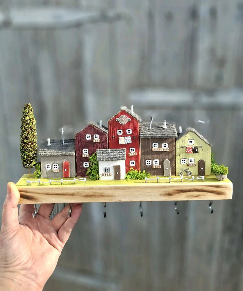 Ключница (27см, 6крючков)