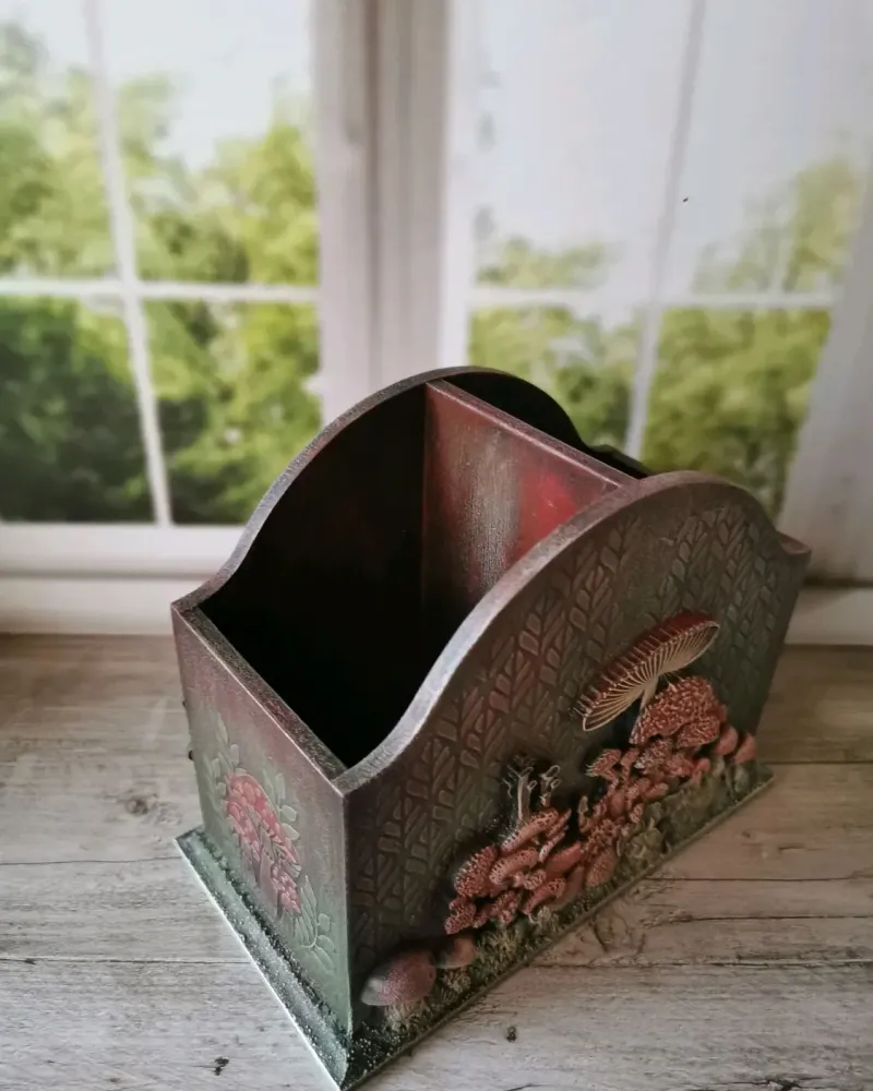 Карандашница с мухоморами, 2 секции