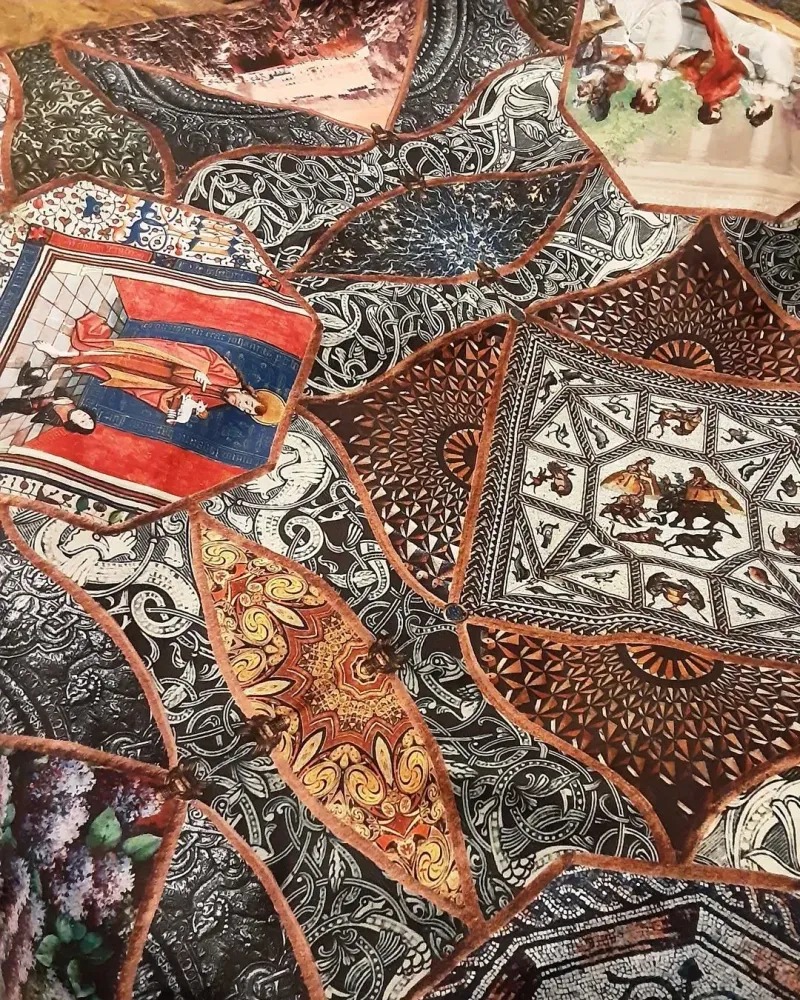 Скатерть «Ожившие книги» — 145 × 145 см