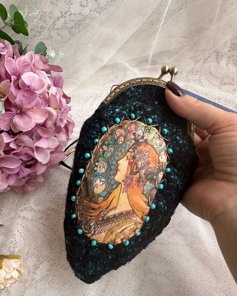 Очечник с фермуаром, микросумка. Подарок женщине