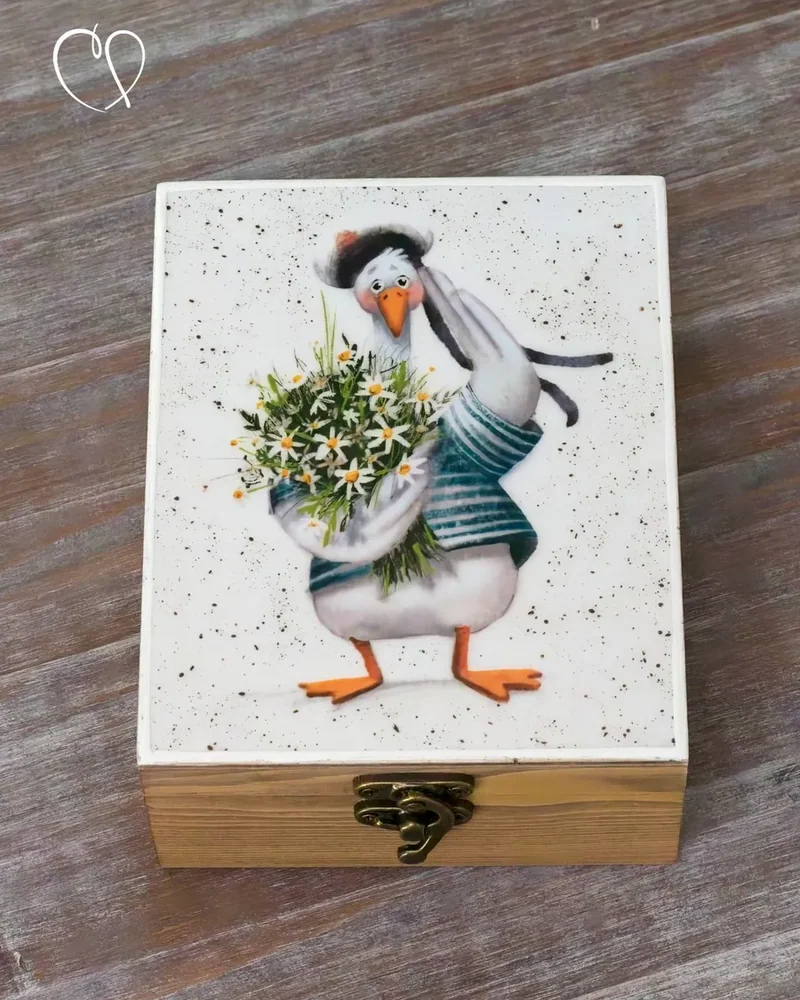 Шкатулка деревянная с рисунком, 12 × 12 × 7 см — с рисунком Гусь с цветами