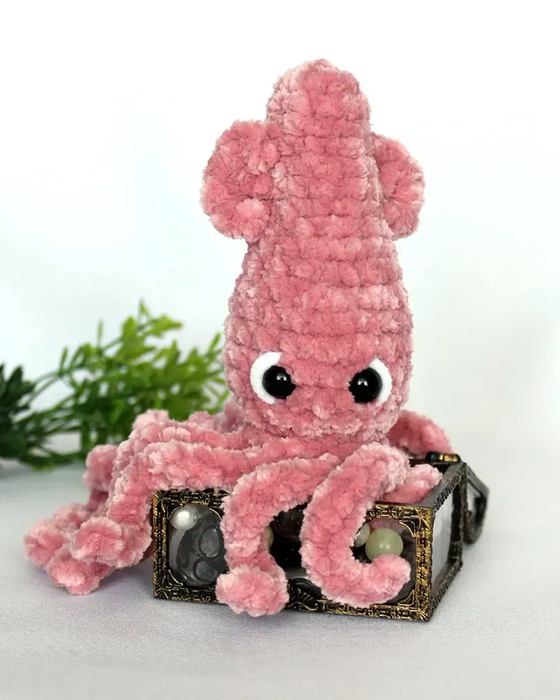 Мягкая вязаная игрушка «Кальмар» — Розовый