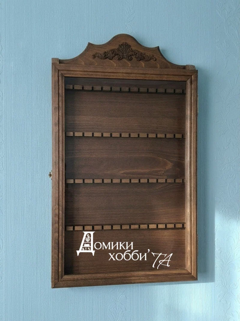 Витрина для коллекции ложек