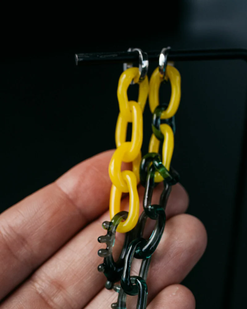 Серьги из стекла ассиметричные