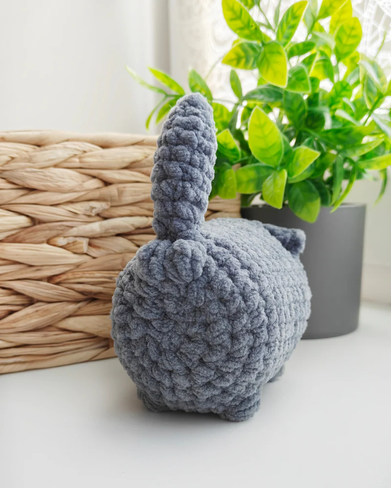 Коты буханки из плюшевой пряжи