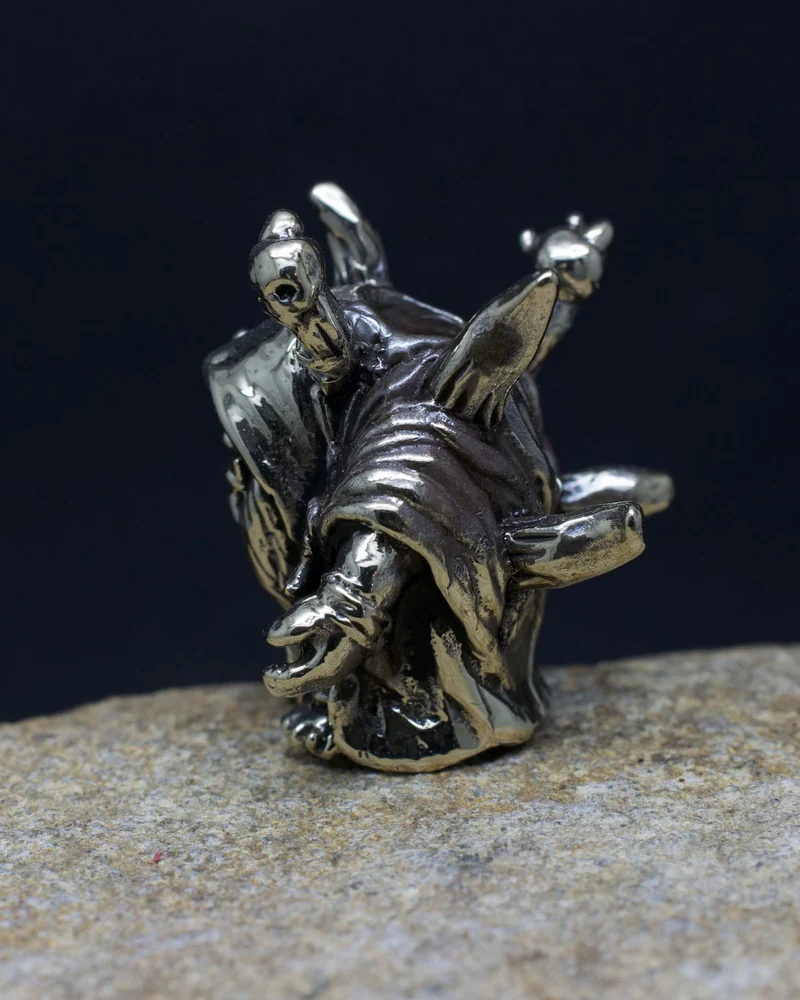 Бусина Чернокнижник латунь