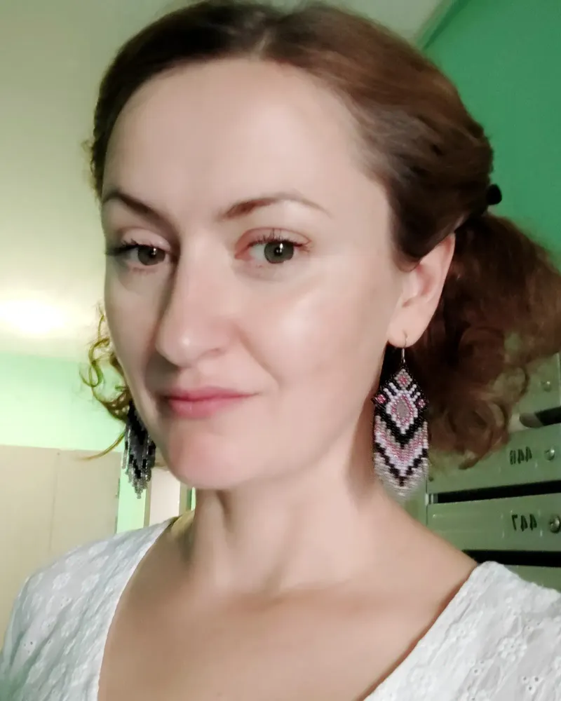 Серьги из бисера с бахромой — Розовый с чёрным орнамент