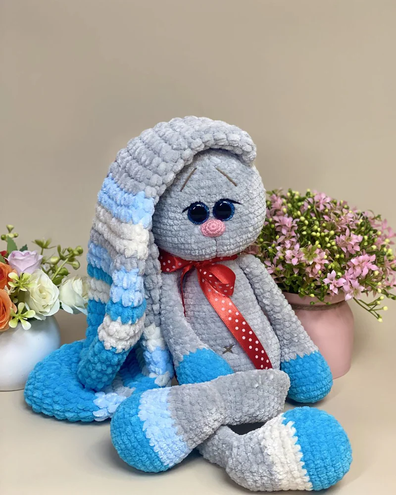 Вязаная зайка амигуруми