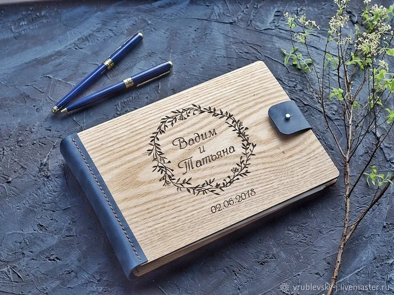 Свадебная книга пожеланий Memory из кожи и дерева