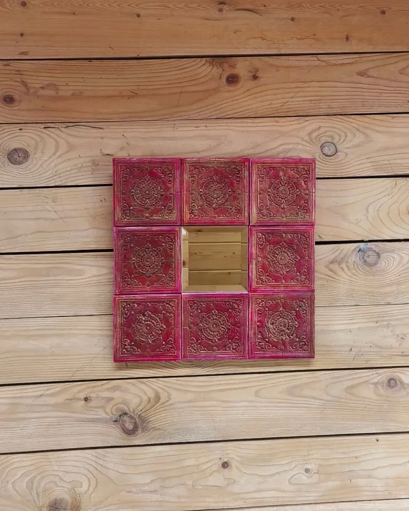 Авторское зеркало с барельефами из цикла «Азулежу» №1 — Зеркало в антикварной раме