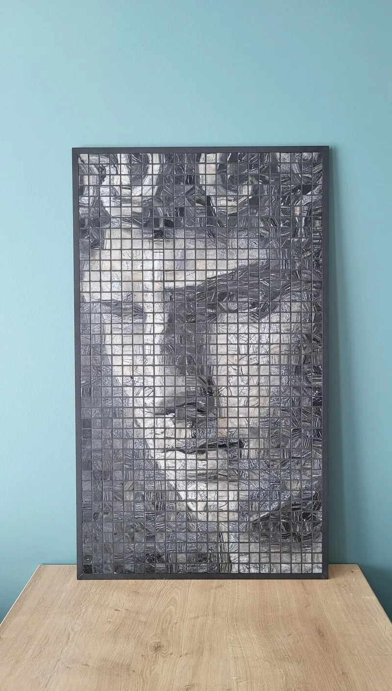 Мозаичное панно «Давид» из мрамора Imperial Gray в раме