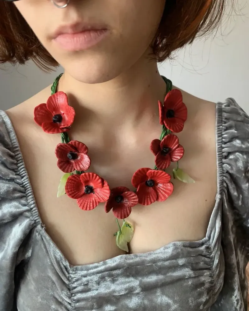 Колье с маками из полимерной глины