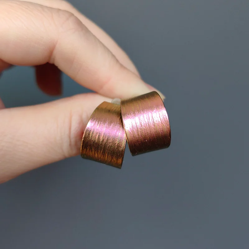 Серьги гвоздики из титана базовые
