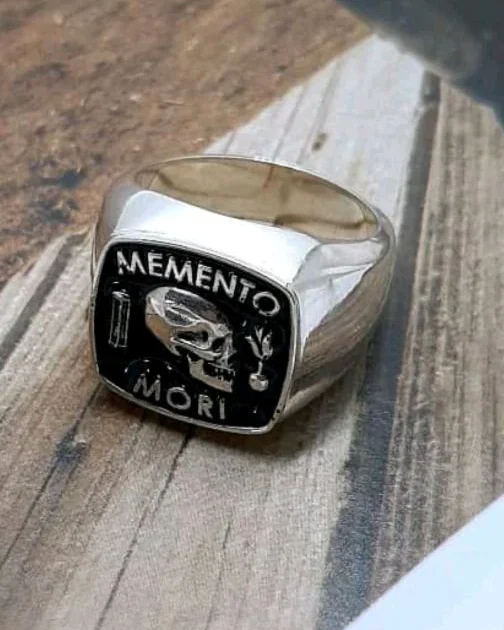 Кольцо "Memento Mori"