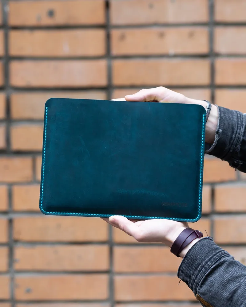 Кожаный чехол для iPad горизонтальный — Морская волна