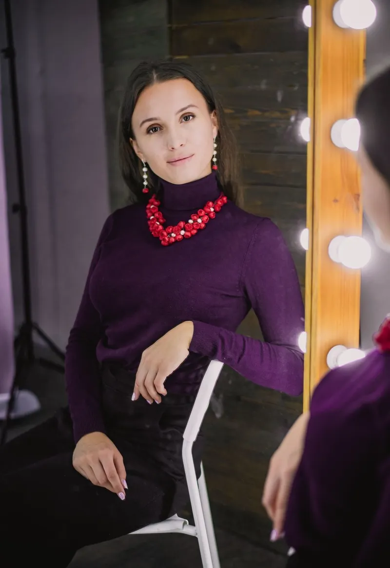 Комплект из роз: колье и серьги из полимерной глины