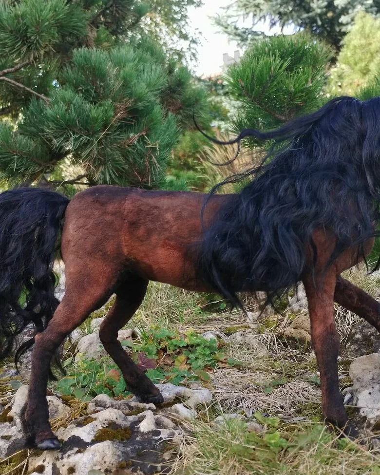 Конь андалузский гнедой, коллекционная игрушка 1:6 — Конь андалузский гнедой