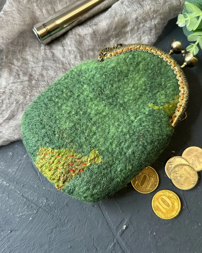 Косметичка с фермуаром Мухоморы, микро сумка