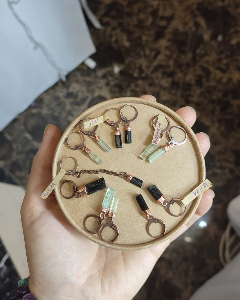 Серьги из природных кристаллов