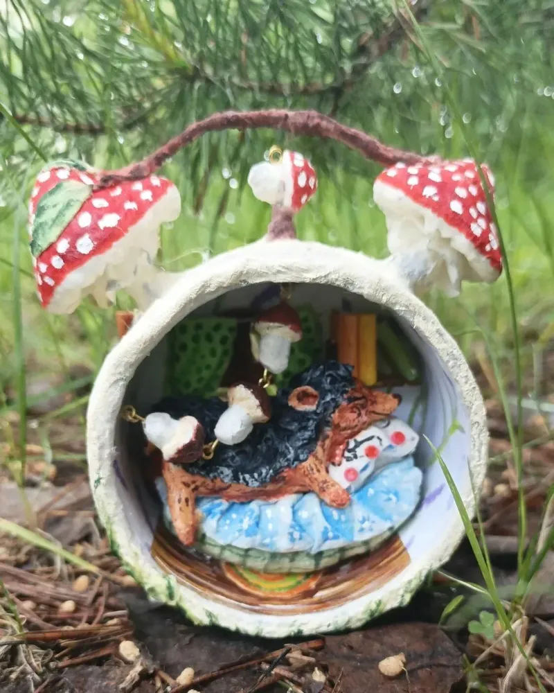 Ватная игрушка «Ёжик в будильнике» — 10×11×5 см