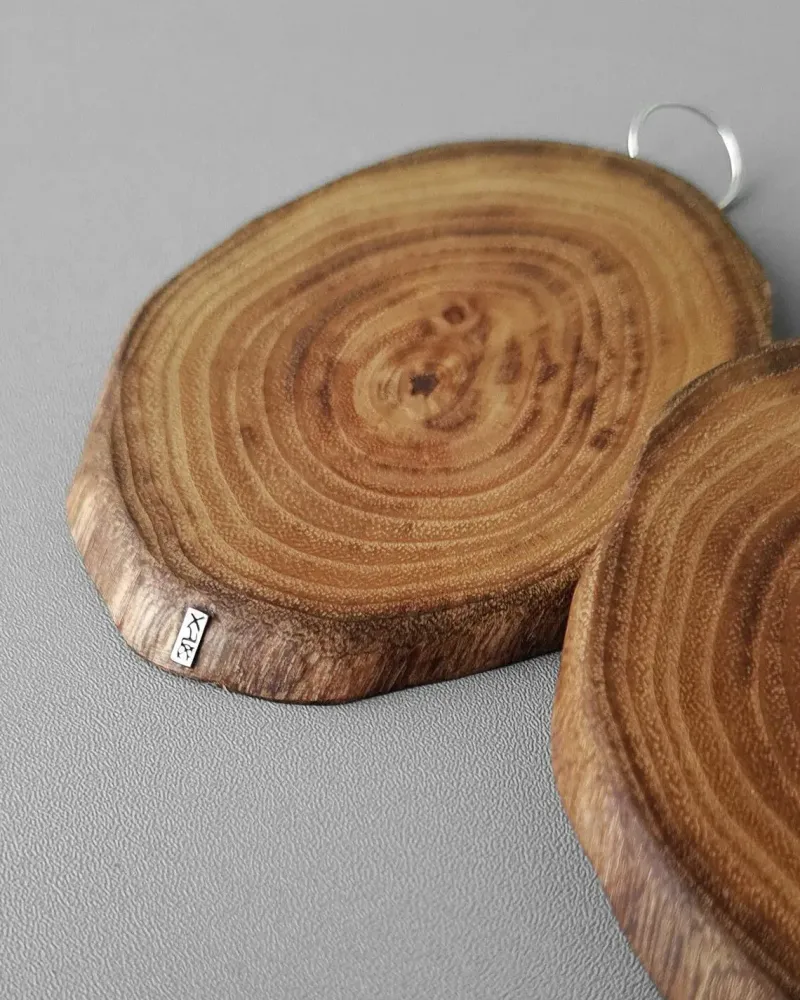 Массивные серьги-спилы из дерева в стиле бохо «Кольца времени»