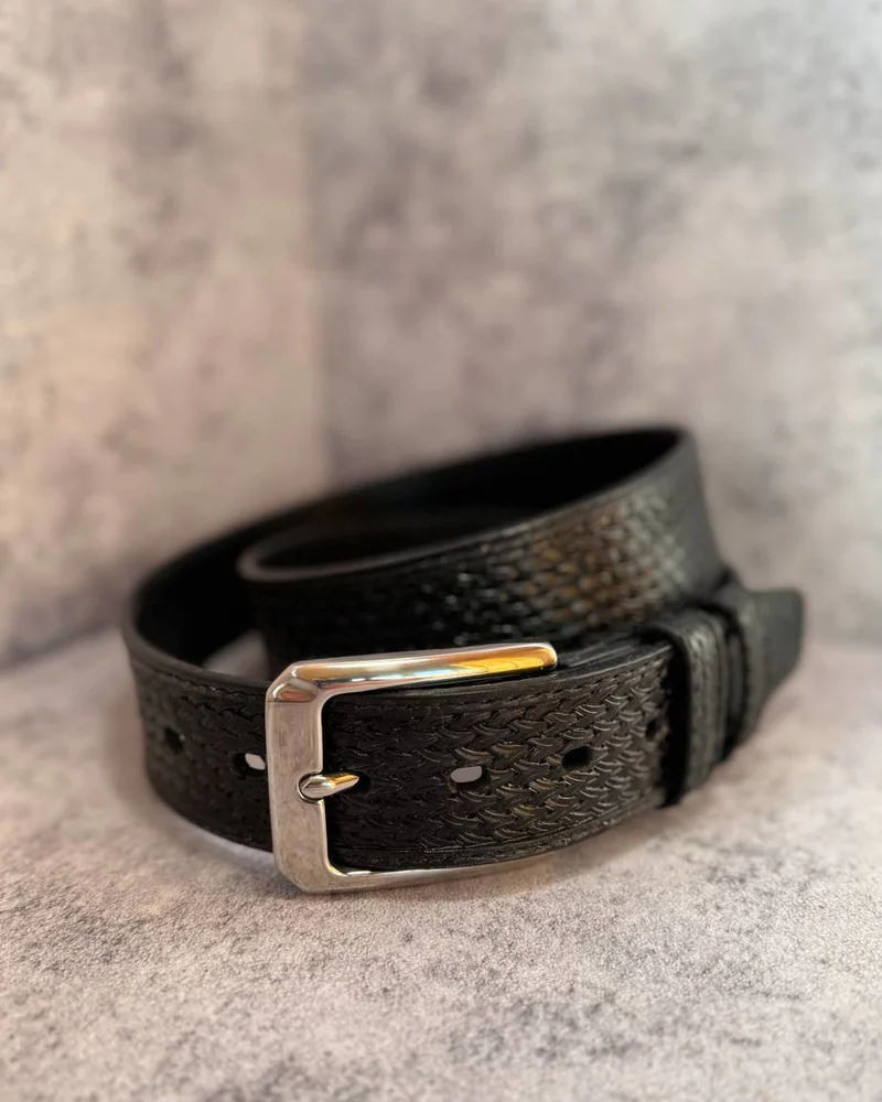 Ремень из натуральной кожи с тиснением