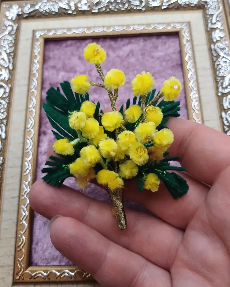 Каркасная брошь «Мимоза», жёлтая