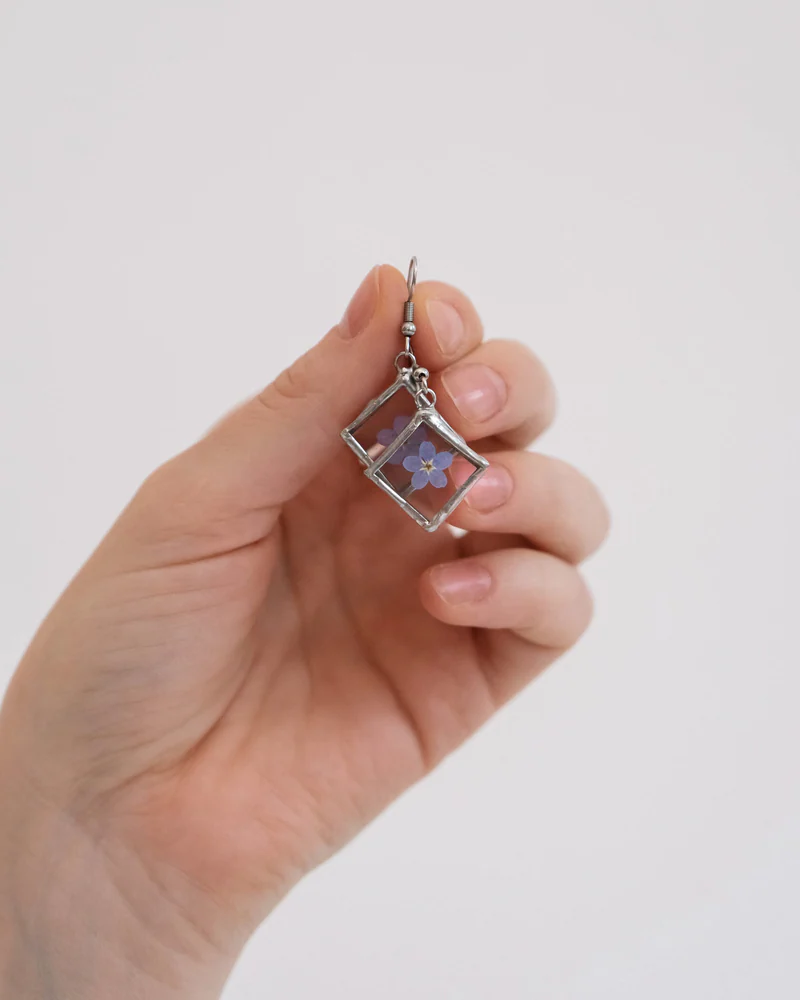 Серьги голубая незабудка — Основное исполнение