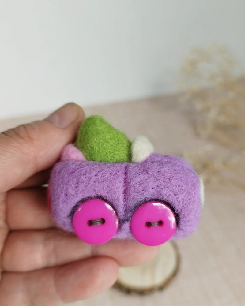 Валяная игрушка Лягушка в машине, Войлочная Игрушка из шерсти