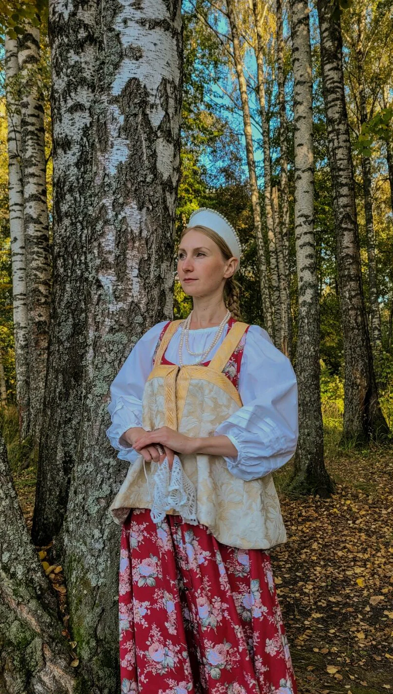 Епанечка русская, золотистая