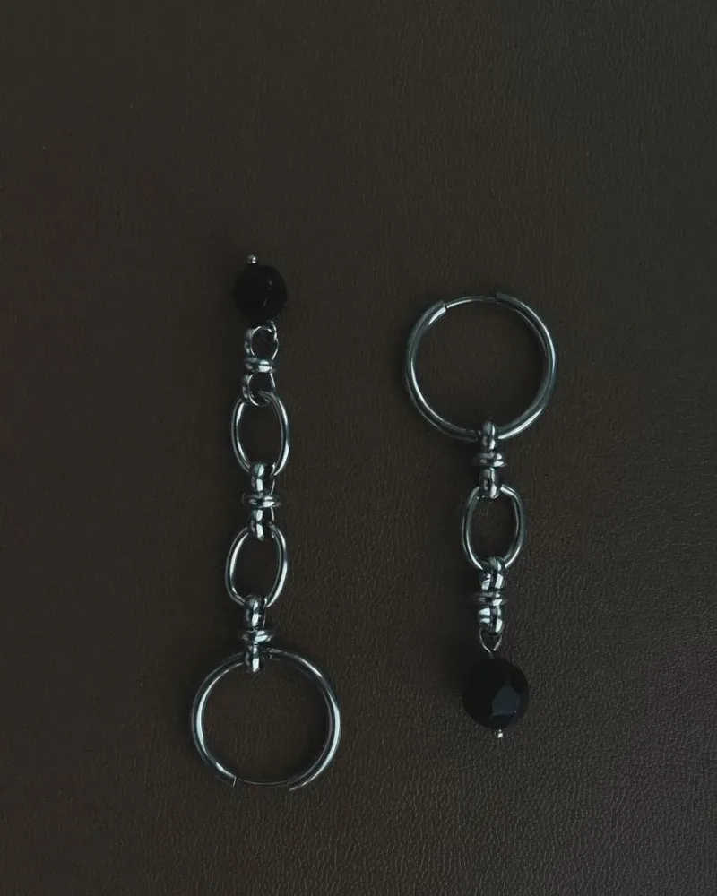 Чёрные серьги из агата