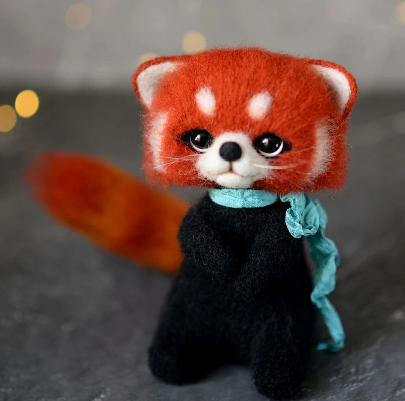 Красная панда игрушка из шерсти